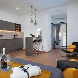 Apartament Deluxe And Korzo, Pula
