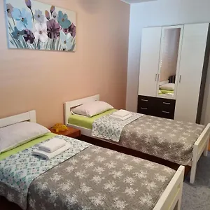 Apartment Pero, Pula